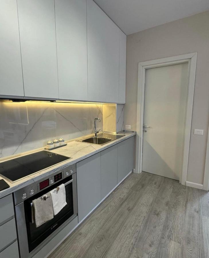 Sc Tirana Centre Apartment Ngoại thất bức ảnh
